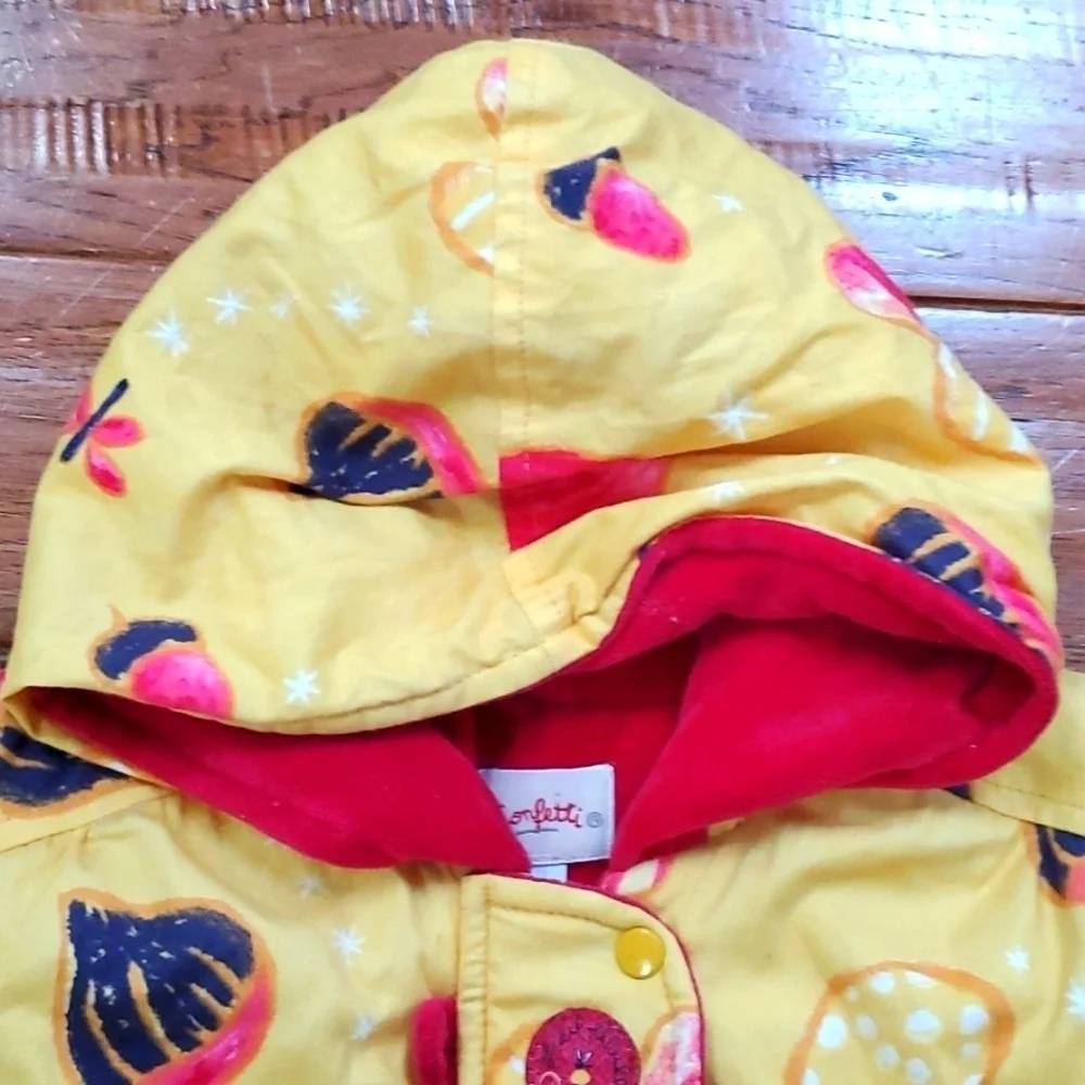 Confetti of france 80s Kidcore Retro Baby vintage yellow fruits snowsuit